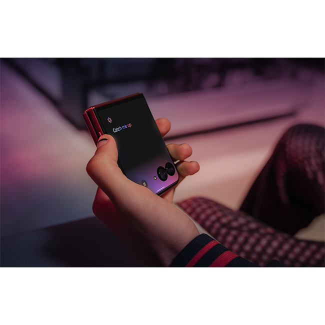 moto-razr-ultra-keyfeature-1