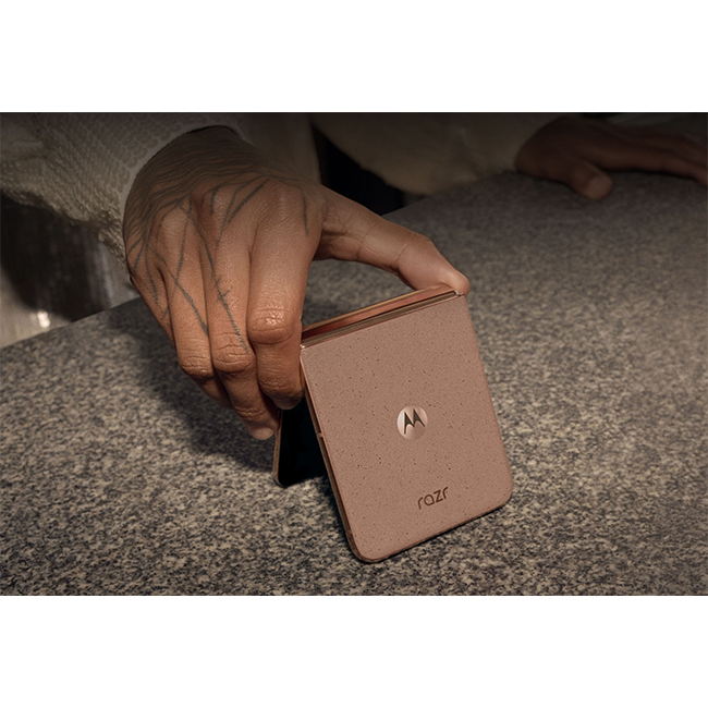 Ultra-compact flip design