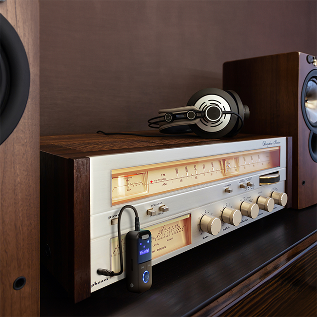 AT&T Essentials Bluetooth Transmitter and Receiver - Black  (Product view 4)