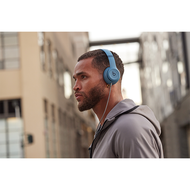 Beats Solo 4 Wireless Headphones - Blue  (Product view 8)